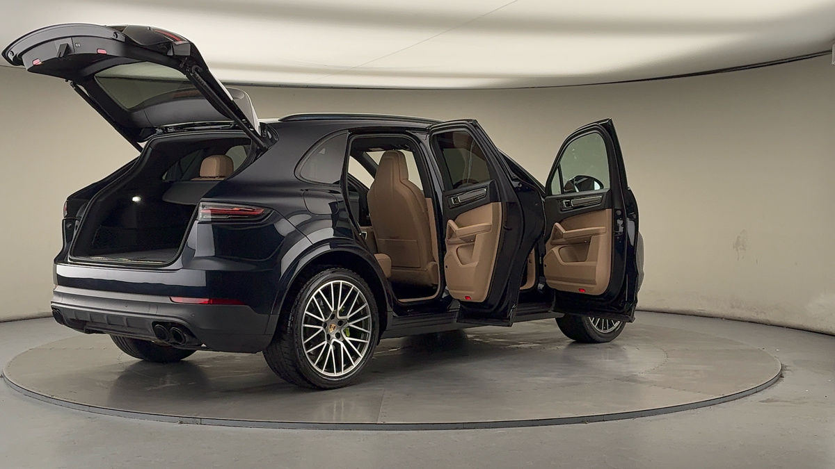 Used Porsche Cayenne 2022 for sale - 77342444: Photo 60