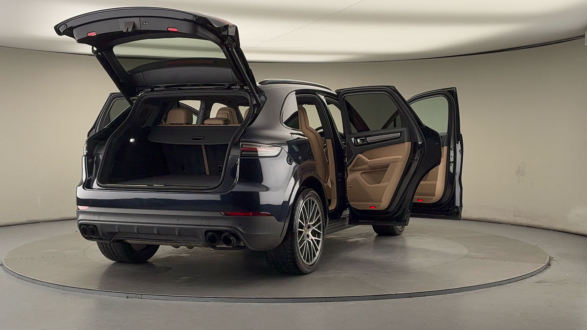 Used Porsche Cayenne 2022 for sale - 77342444: Photo 61