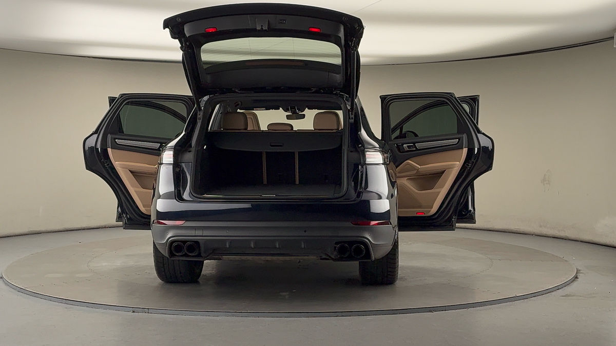 Used Porsche Cayenne 2022 for sale - 77342444: Photo 62