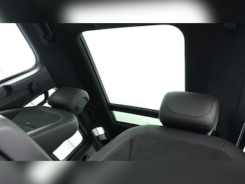 Used Land Rover Defender 110 2022 for sale - 75597792: Photo