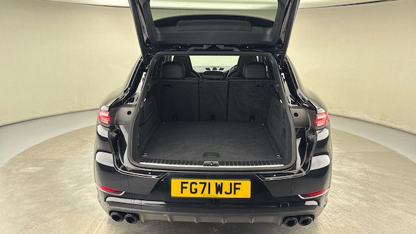 Used Porsche Cayenne 2021 for sale - 75222074: Photo 11
