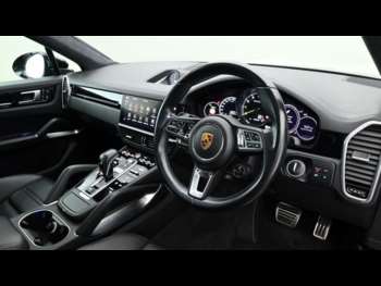 Used Porsche Cayenne 2021 for sale - 75222074: Photo