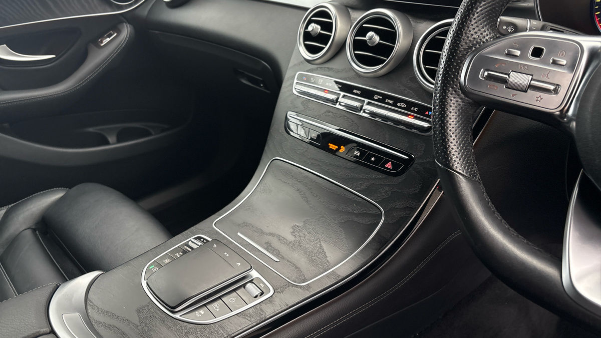 Used Mercedes-Benz GLC 2020 for sale - 76387106: Photo 18