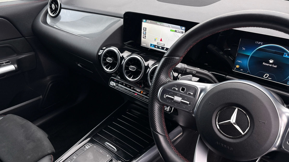 Used Mercedes-Benz GLA 2021 for sale - 76497105: Photo 30