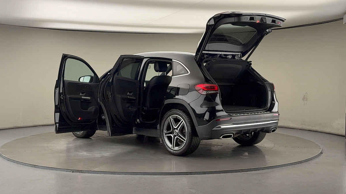 Used Mercedes-Benz GLA 2021 for sale - 76497105: Photo 55