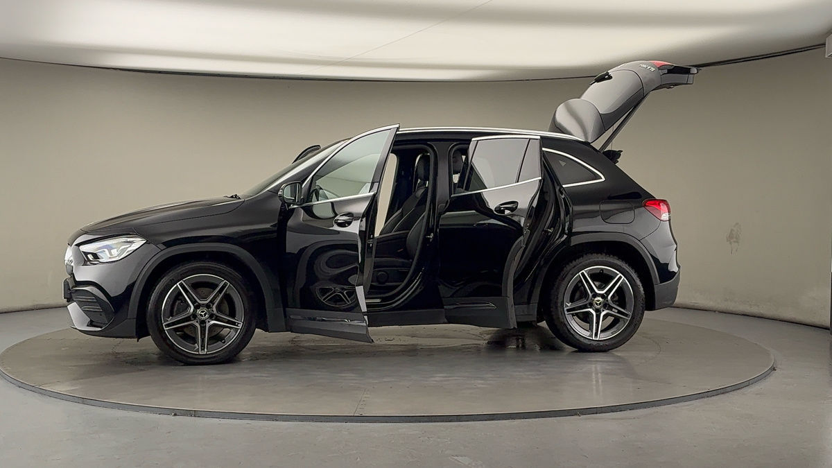 Used Mercedes-Benz GLA 2021 for sale - 76497105: Photo 59