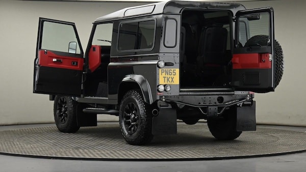 Used Land Rover Defender 90 2015 for sale - 74092903: Photo 10