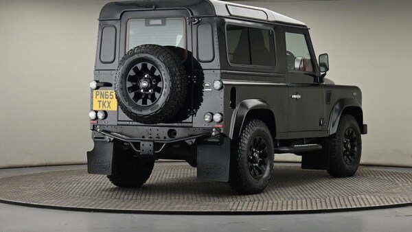 Used Land Rover Defender 90 2015 for sale - 74092903: Photo 25