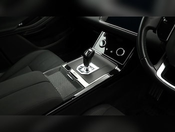 Used Land Rover Range Rover Evoque 2019 for sale - 75560599: Photo