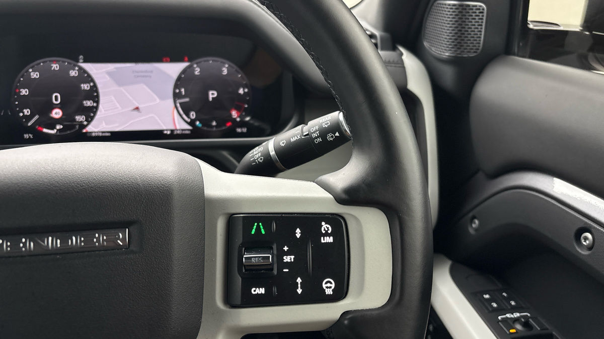 Used Land Rover Defender 90 2023 for sale - 76304646: Photo 14