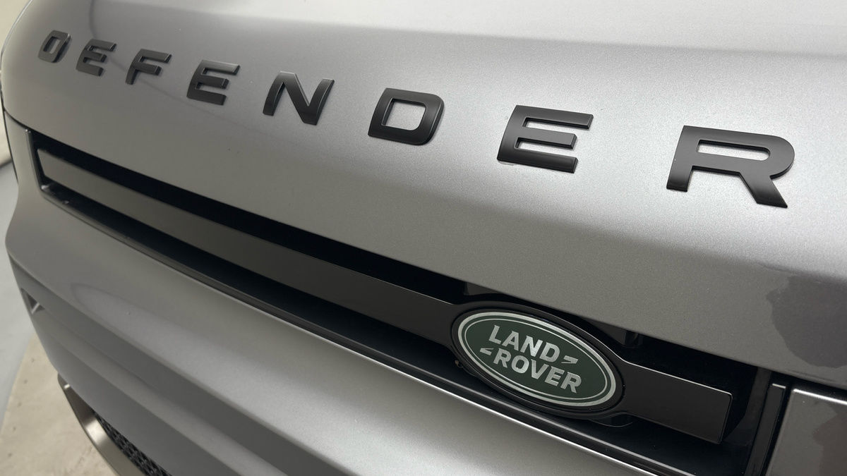 Used Land Rover Defender 90 2023 for sale - 76304646: Photo 24