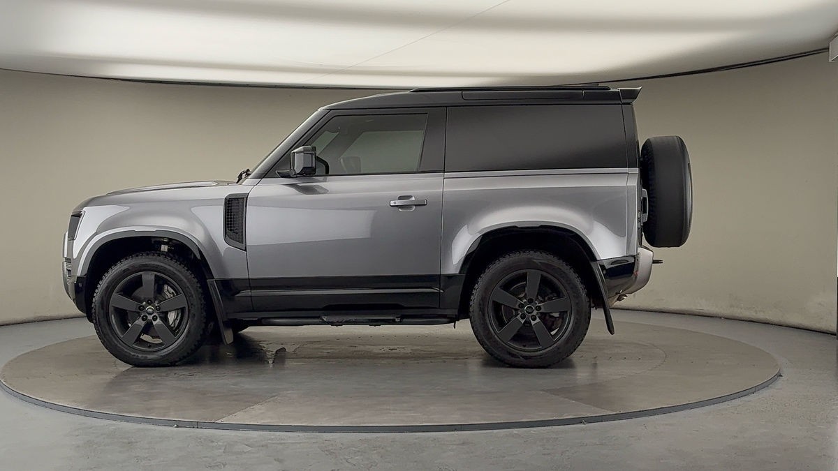 Used Land Rover Defender 90 2023 for sale - 76304646: Photo 28