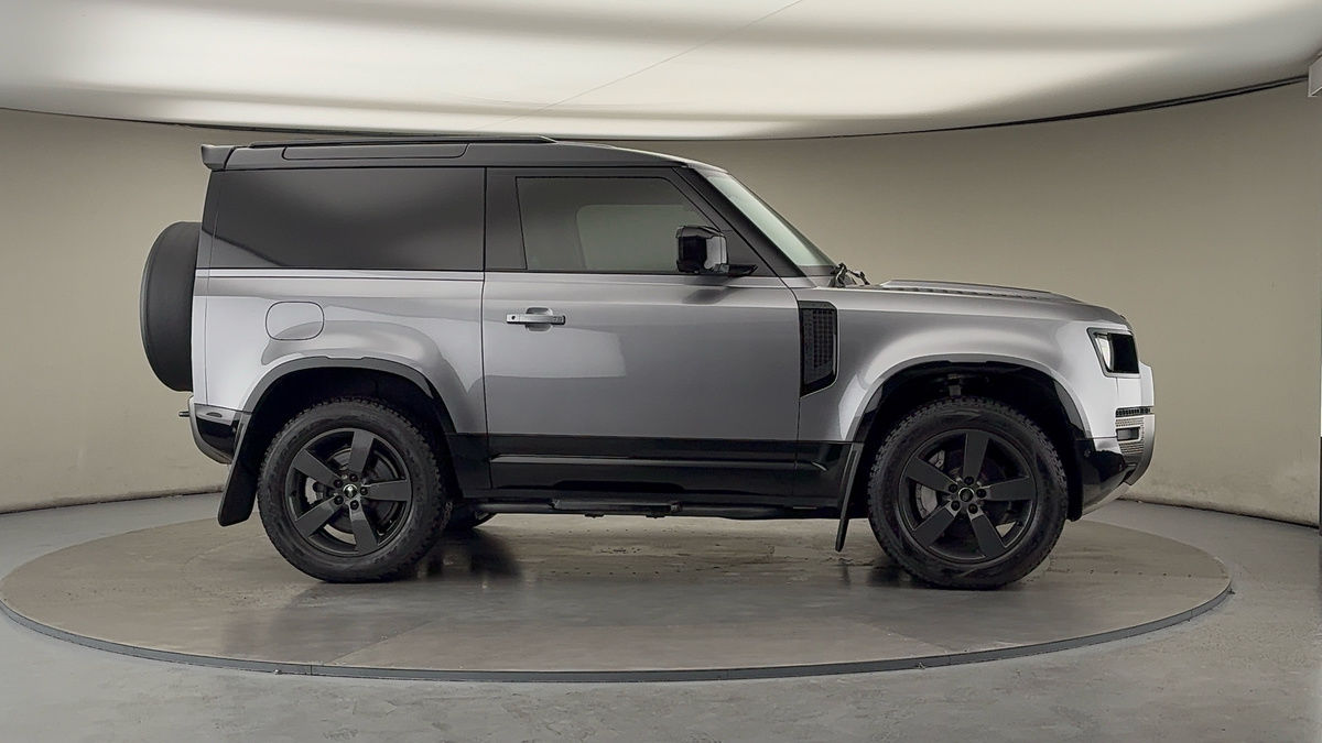 Used Land Rover Defender 90 2023 for sale - 76304646: Photo 37