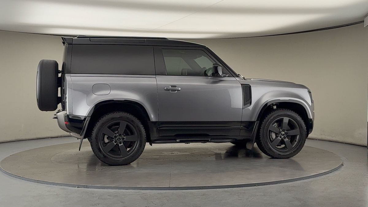 Used Land Rover Defender 90 2023 for sale - 76304646: Photo 38