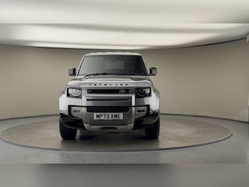 Used Land Rover Defender 90 2023 for sale - 76304646: Photo