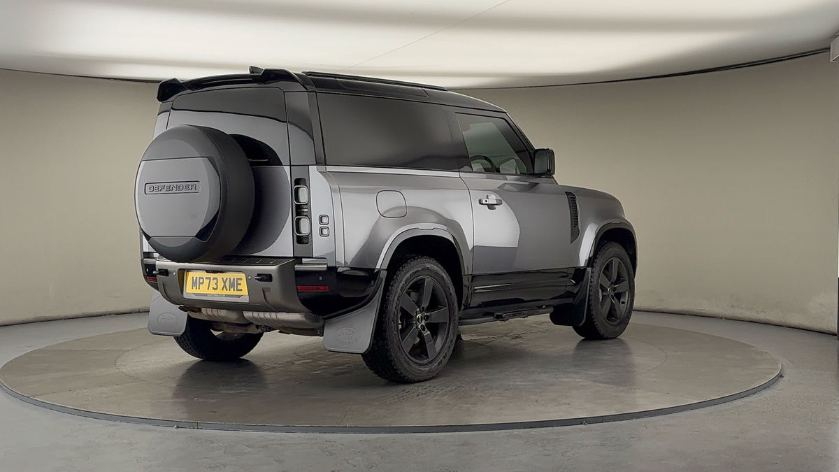 Used Land Rover Defender 90 2023 for sale - 76304646: Photo 40