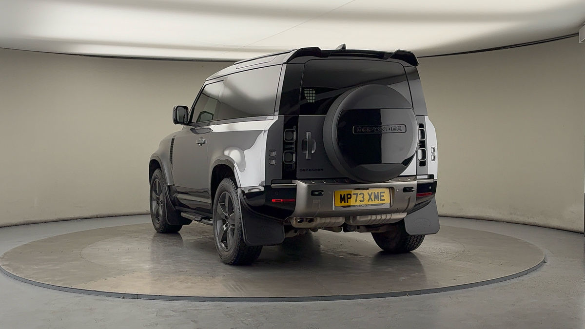 Used Land Rover Defender 90 2023 for sale - 76304646: Photo 43