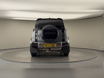 Used Land Rover Defender 90 2023 for sale - 76304646: Photo