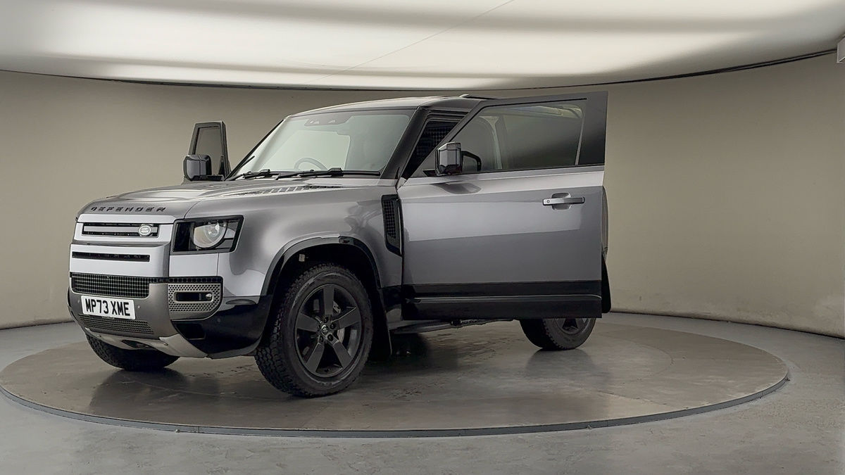 Used Land Rover Defender 90 2023 for sale - 76304646: Photo 50