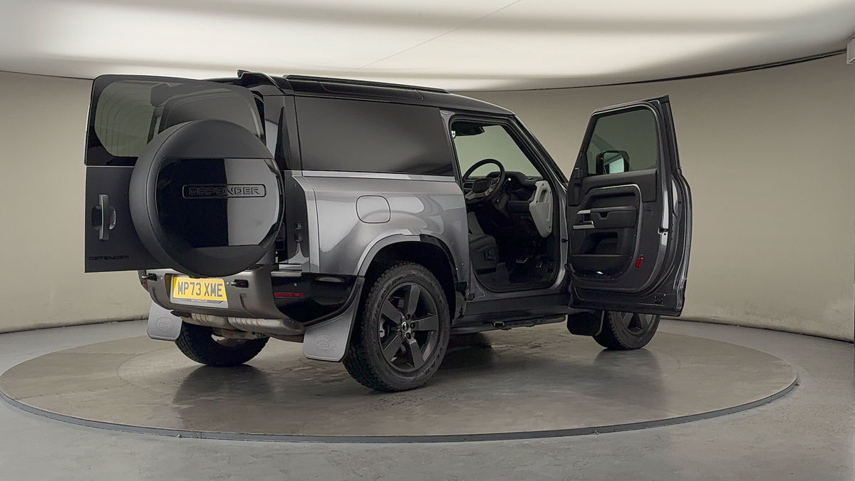 Used Land Rover Defender 90 2023 for sale - 76304646: Photo 59