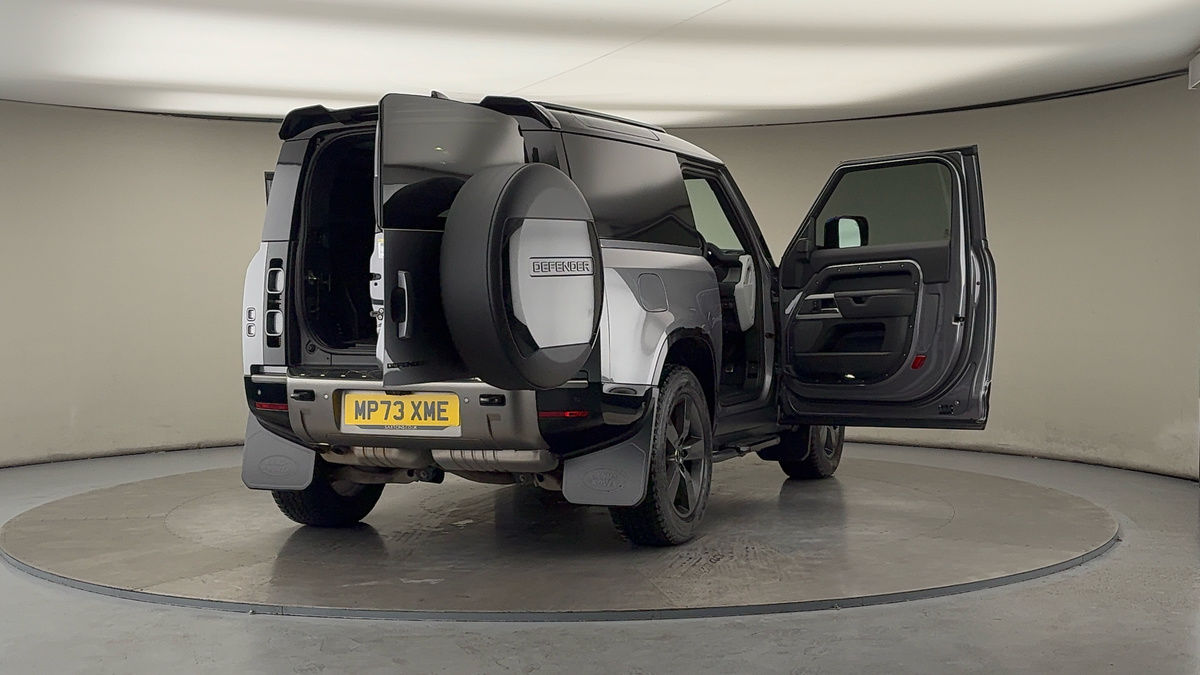 Used Land Rover Defender 90 2023 for sale - 76304646: Photo 60