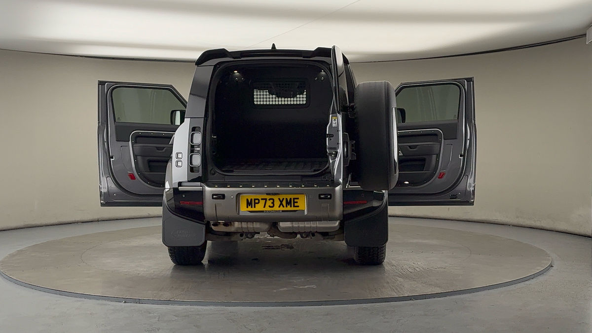 Used Land Rover Defender 90 2023 for sale - 76304646: Photo 61