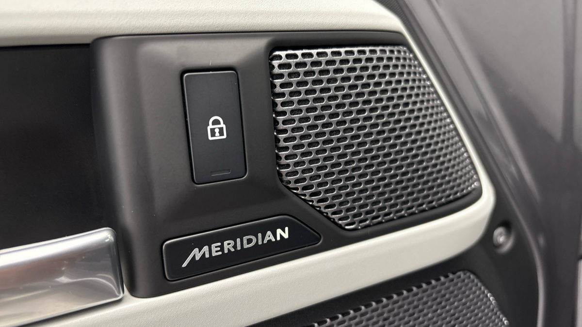 Used Land Rover Defender 90 2023 for sale - 76304646: Photo 8