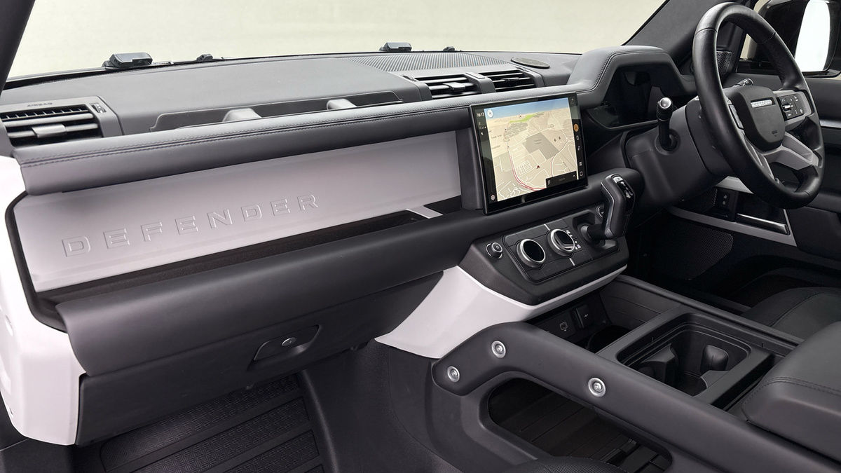 Used Land Rover Defender 90 2023 for sale - 76304646: Photo 9