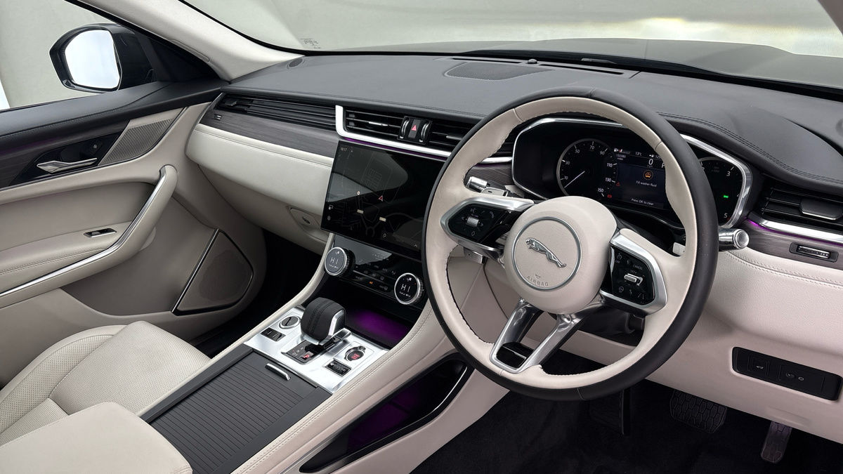 Used Jaguar F-Pace 2022 for sale - 76346209: Photo 5