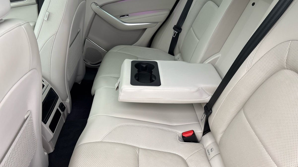 Used Jaguar F-Pace 2022 for sale - 76346209: Photo 9