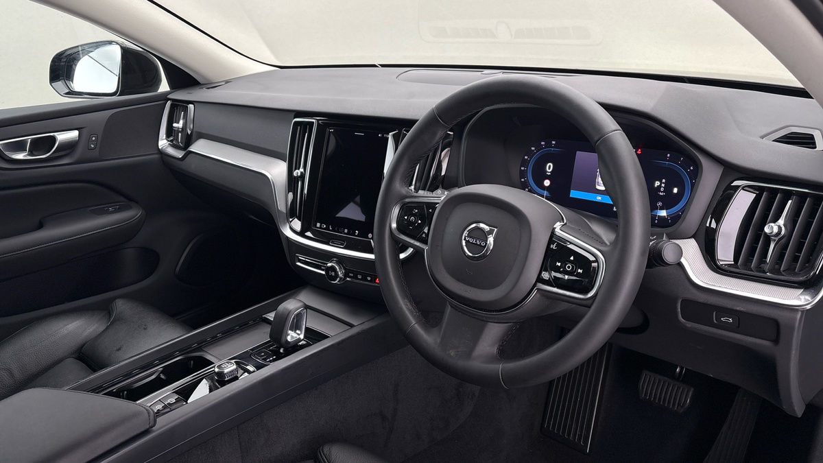 Used Volvo S60 2023 for sale - 76292343: Photo 5