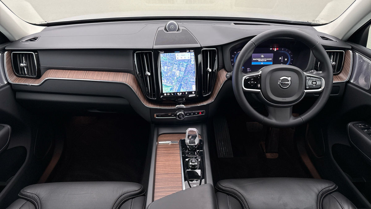 Used Volvo XC60 2023 for sale - 78004131: Photo 12