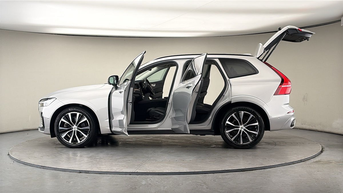 Used Volvo XC60 2023 for sale - 78004131: Photo 48