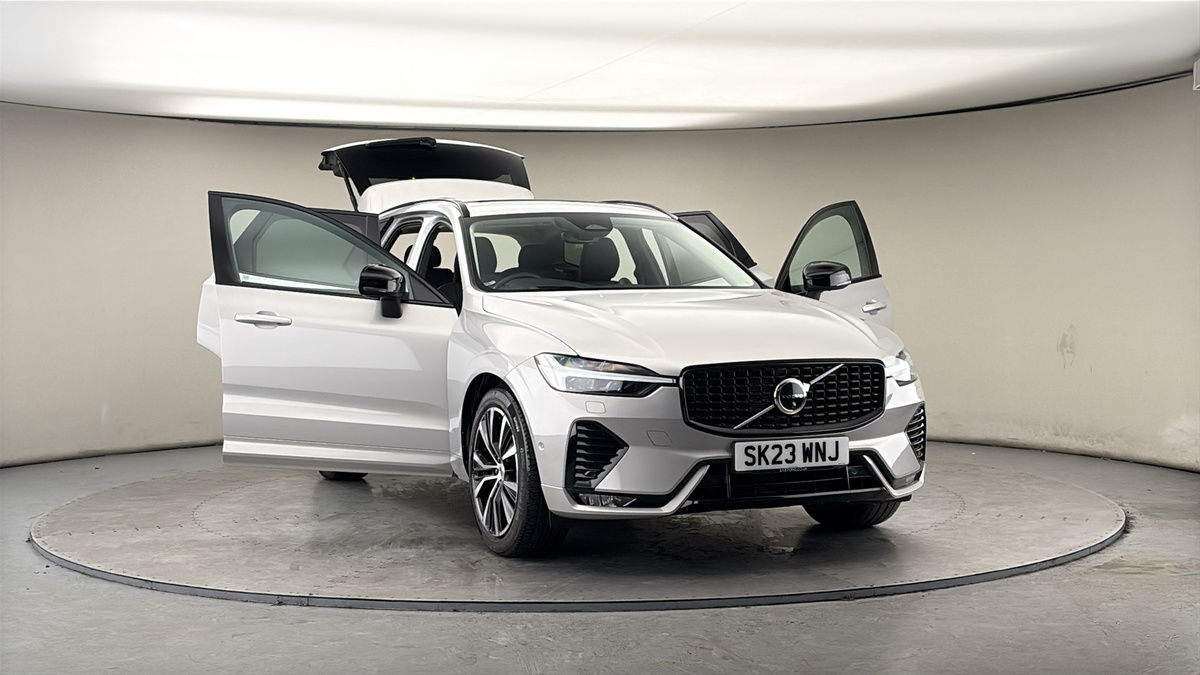 Used Volvo XC60 2023 for sale - 78004131: Photo 54