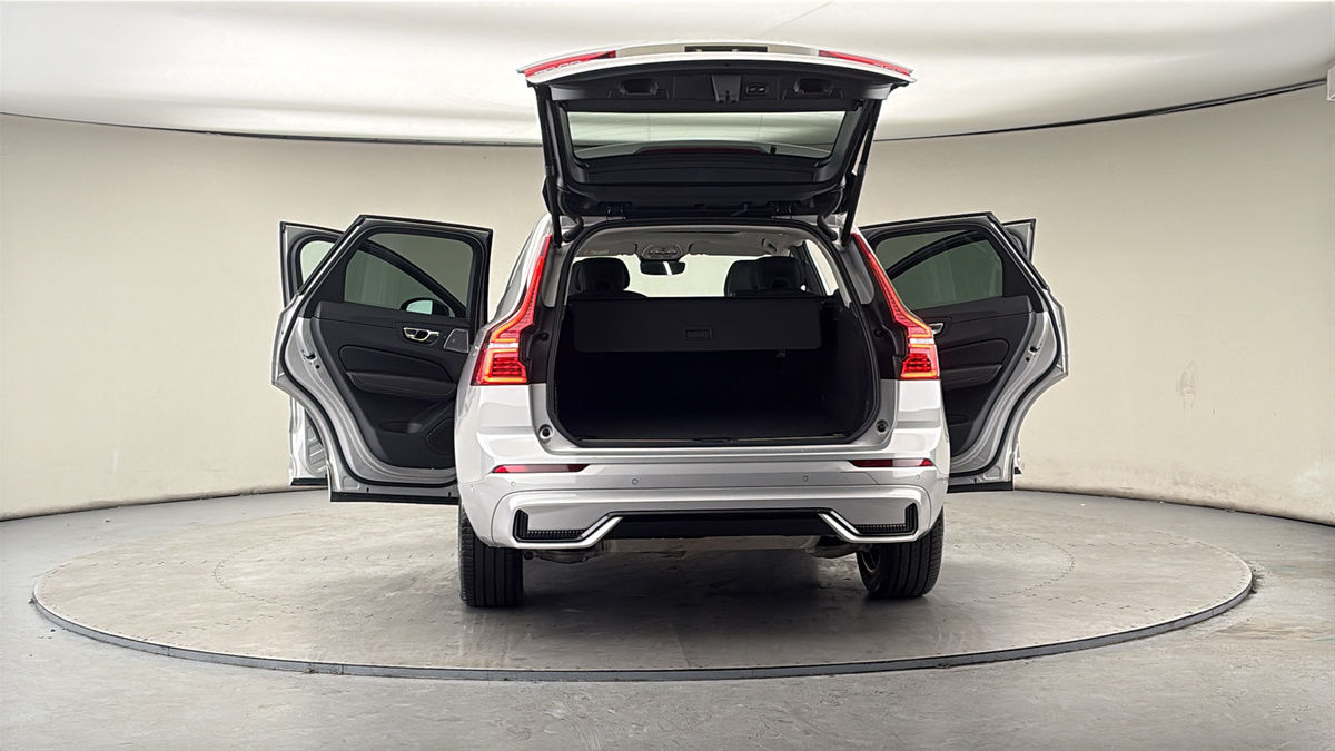 Used Volvo XC60 2023 for sale - 78004131: Photo 62