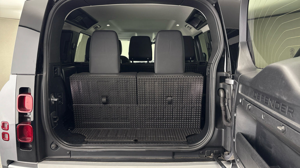 Used Land Rover Defender 110 2021 for sale - 76950908: Photo 11