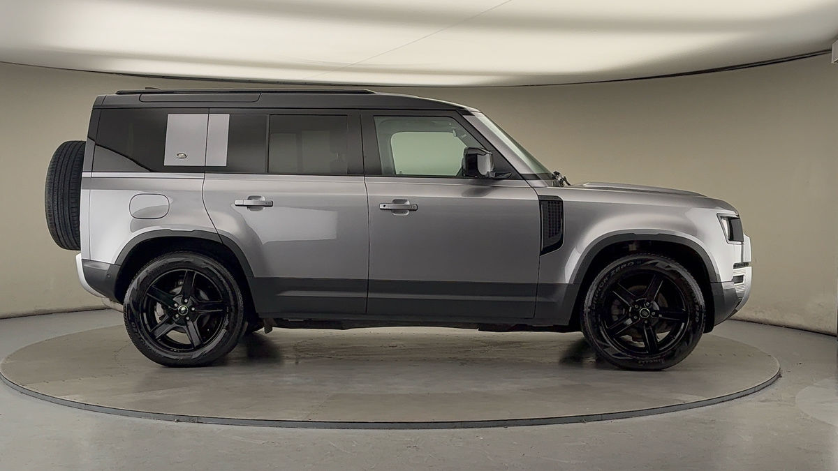 Used Land Rover Defender 110 2021 for sale - 76950908: Photo 16