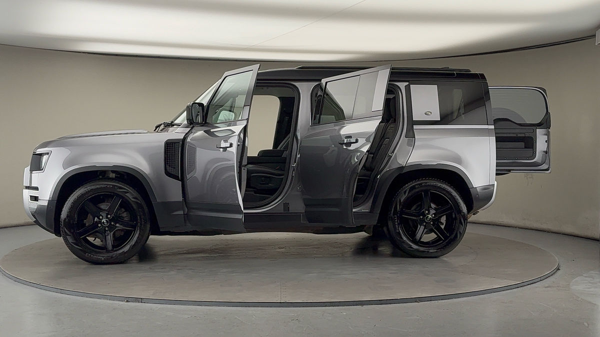 Used Land Rover Defender 110 2021 for sale - 76950908: Photo 48