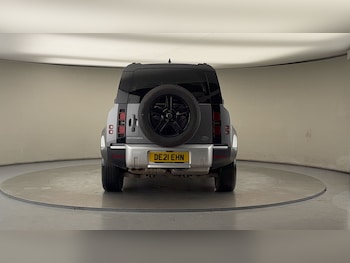 Used Land Rover Defender 110 2021 for sale - 76950908: Photo