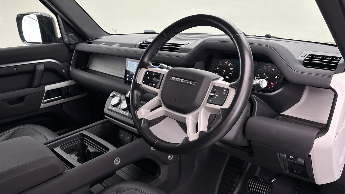 Used Land Rover Defender 110 2021 for sale - 76950908: Photo 5