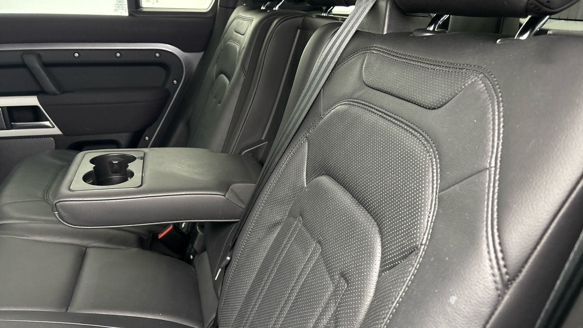 Used Land Rover Defender 110 2021 for sale - 76950908: Photo 9