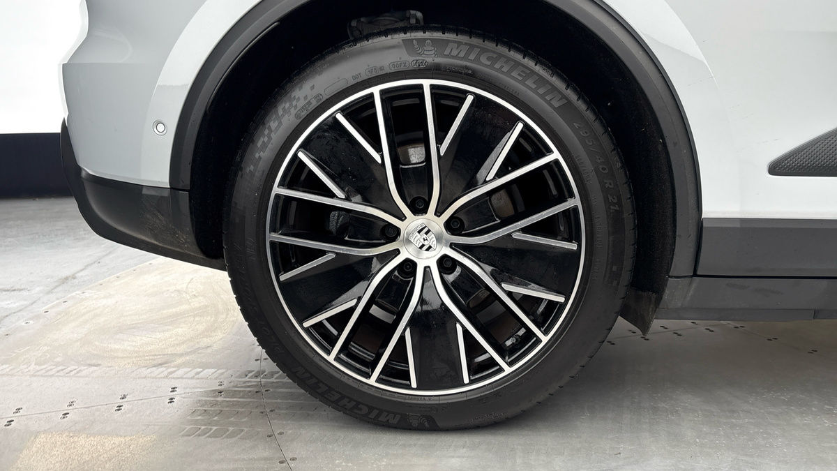 Used Porsche Macan 2024 for sale - 77452768: Photo 11