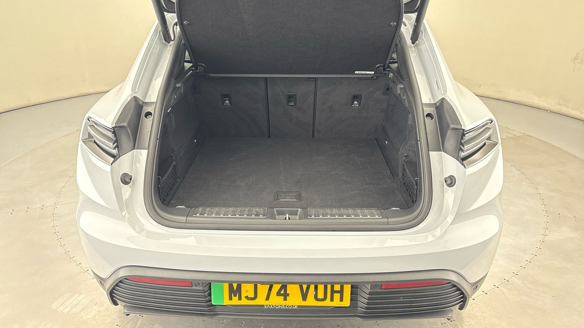 Used Porsche Macan 2024 for sale - 77452768: Photo 12