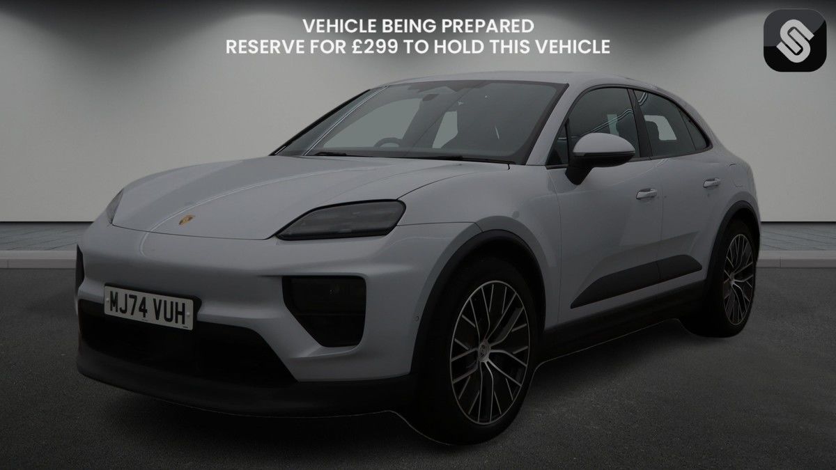 Used Porsche Macan 2024 for sale - 77452768: Photo 2