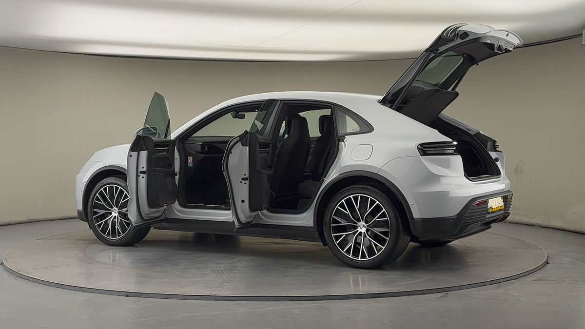 Used Porsche Macan 2024 for sale - 77452768: Photo 46