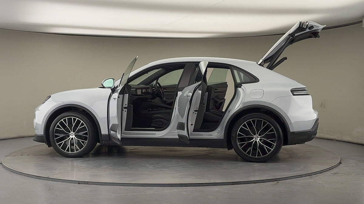 Used Porsche Macan 2024 for sale - 77452768: Photo 47