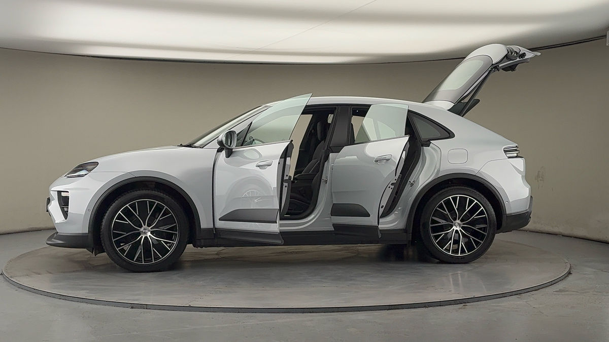 Used Porsche Macan 2024 for sale - 77452768: Photo 48