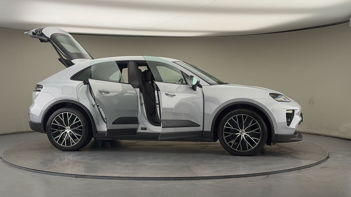 Used Porsche Macan 2024 for sale - 77452768: Photo 56