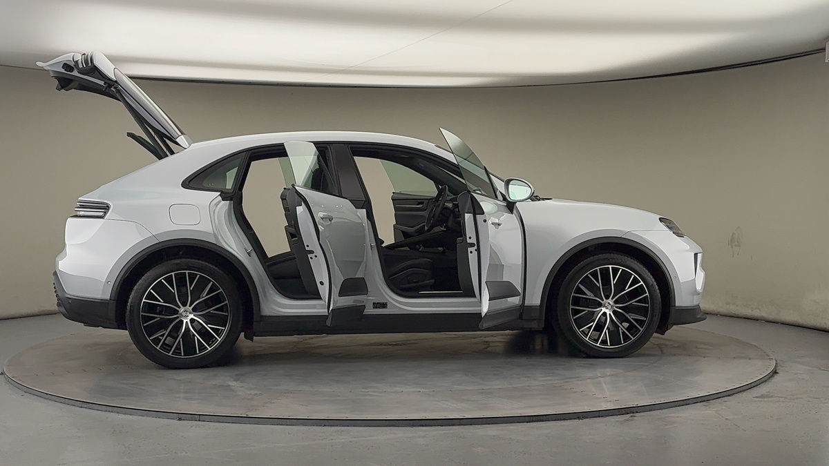 Used Porsche Macan 2024 for sale - 77452768: Photo 57