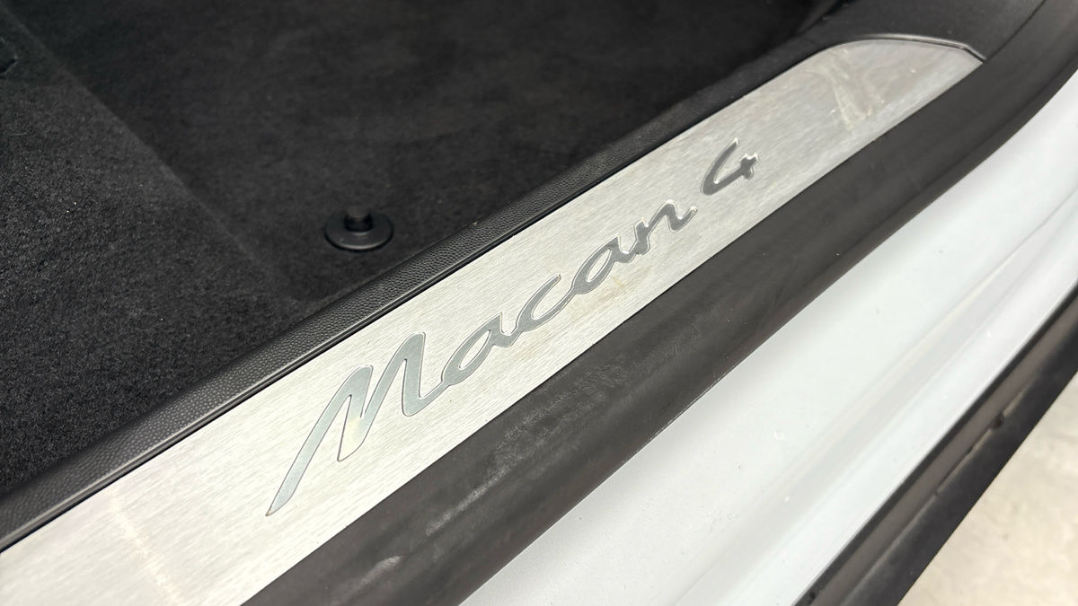 Used Porsche Macan 2024 for sale - 77452768: Photo 7